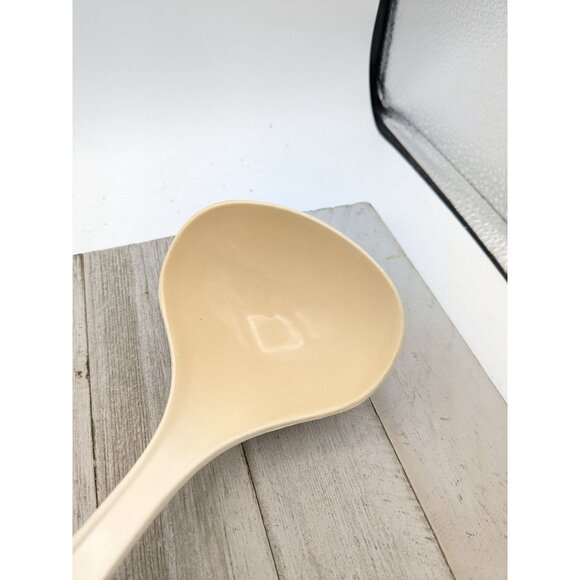 Hutzler Solid Serving Ladle Soup Spoon Melamine 11" White No 705 - Picture 2 of 7
